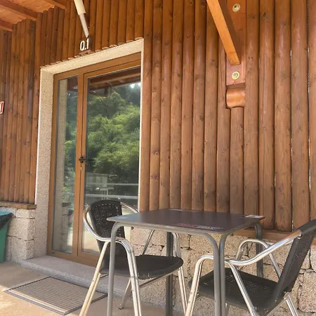 Campismo Rural Rio Caldo 3*