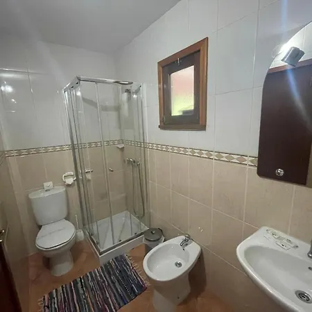 Campismo Rural Rio Caldo Pensión Gerês