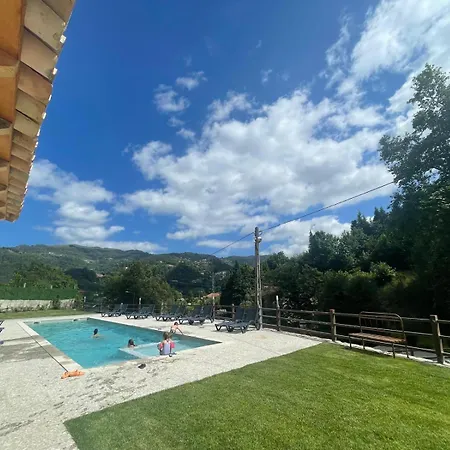 Campismo Rural Rio Caldo Pensión Gerês