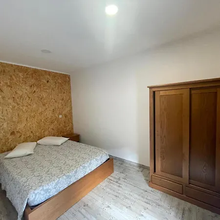 Campismo Rural Rio Caldo 3*