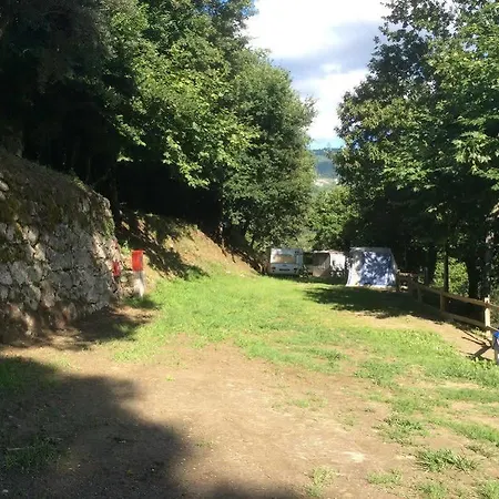 Campismo Rural Rio Caldo 3*
