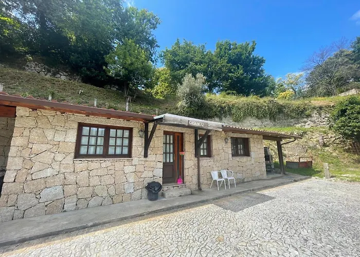 Quinta De Fundoes 게스트하우스